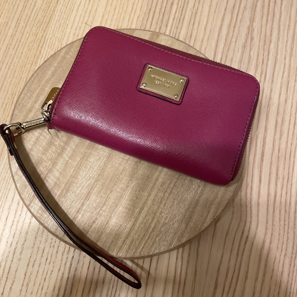 Michael Kors Magenta‎ Leather Wristlet Wallet With Gold Accents & Zipper Closure
